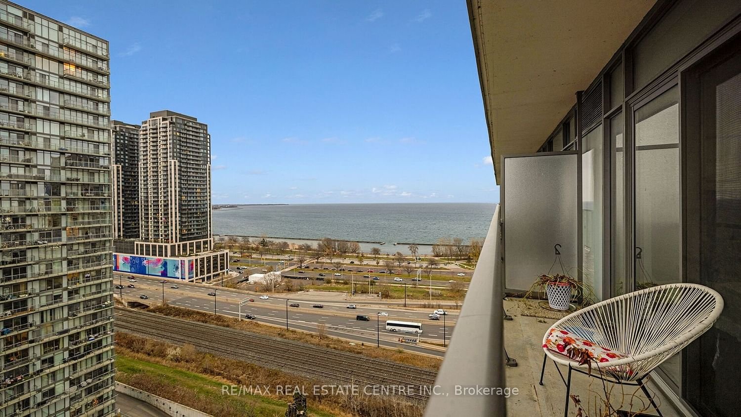 105 The Queensway Ave, unit 1815 for sale - image #32