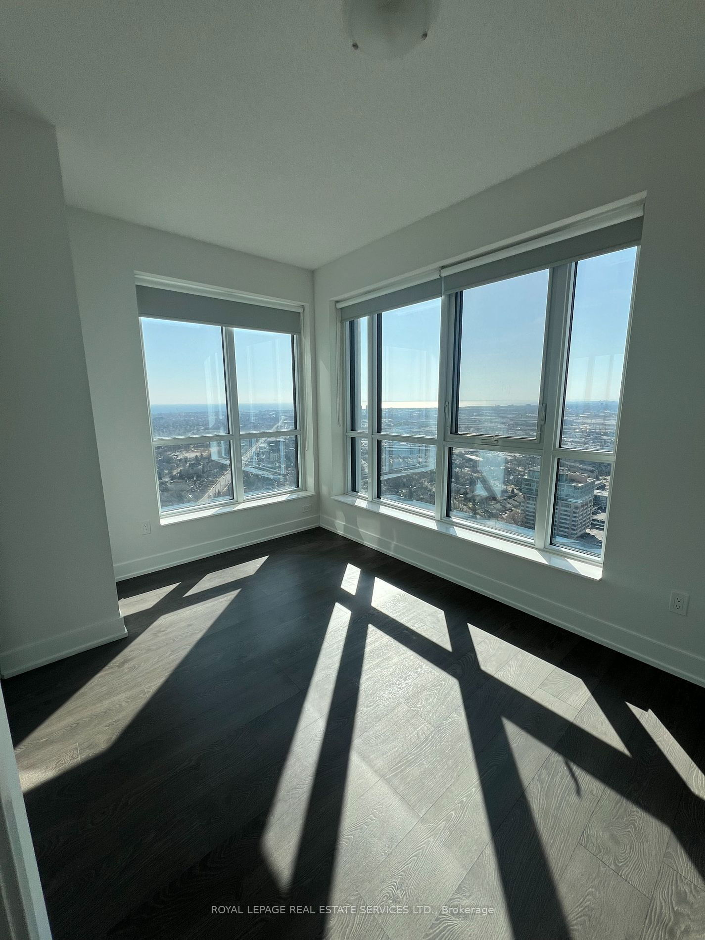 7 Mabelle Ave S, unit 3910 for sale - image #11