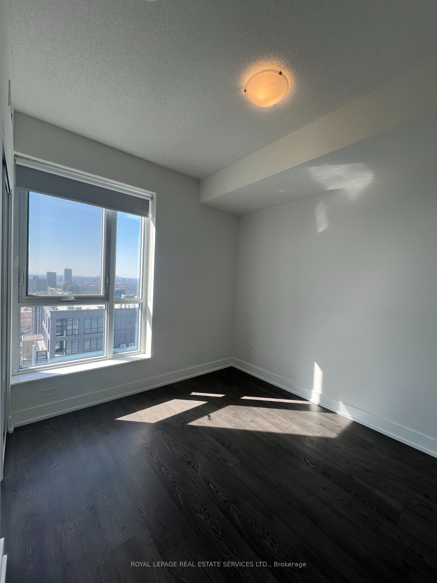 7 Mabelle Ave S, unit 3910 for sale - image #9