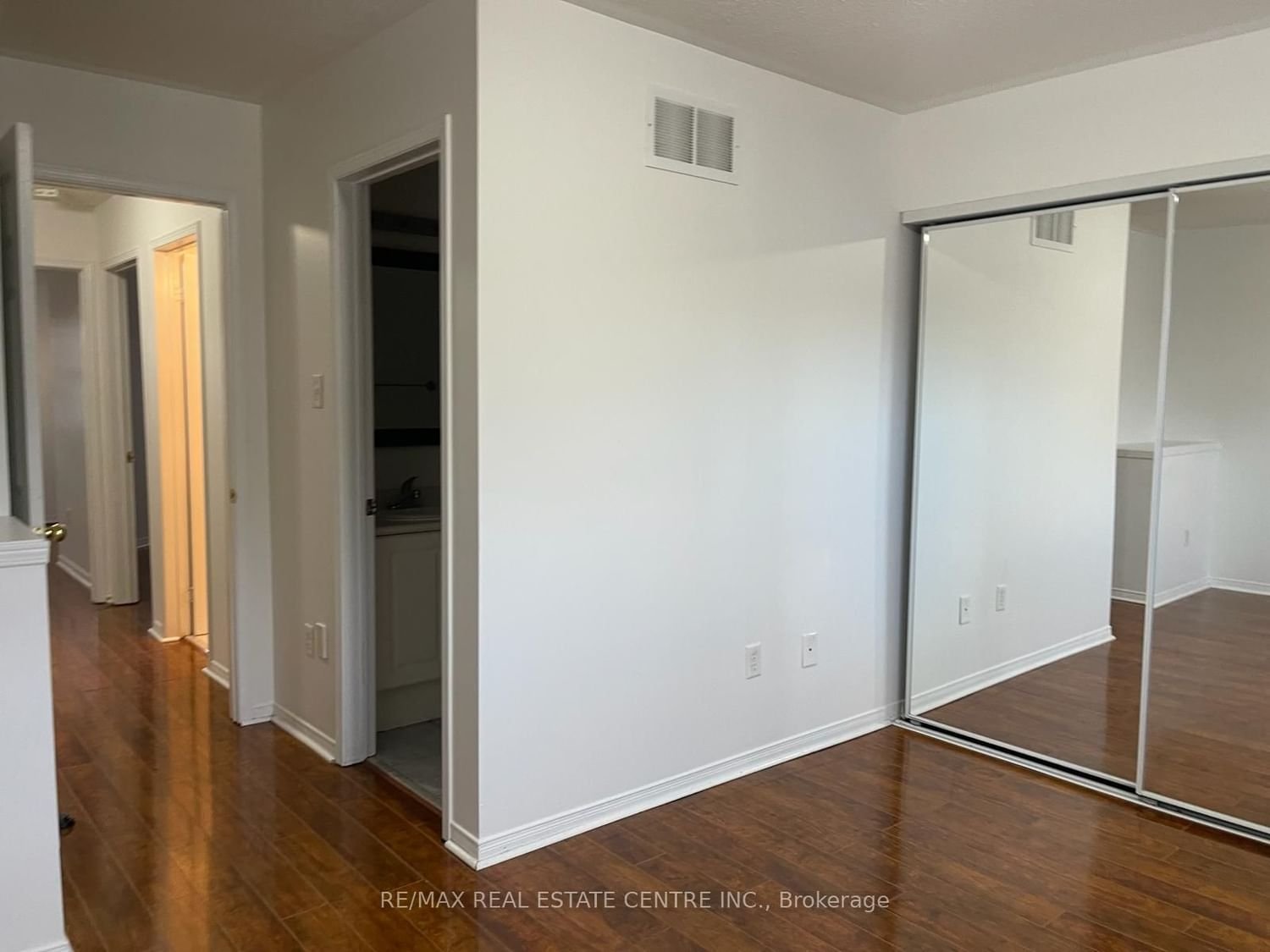 4950 Albina Way, unit 26 for rent - image #18