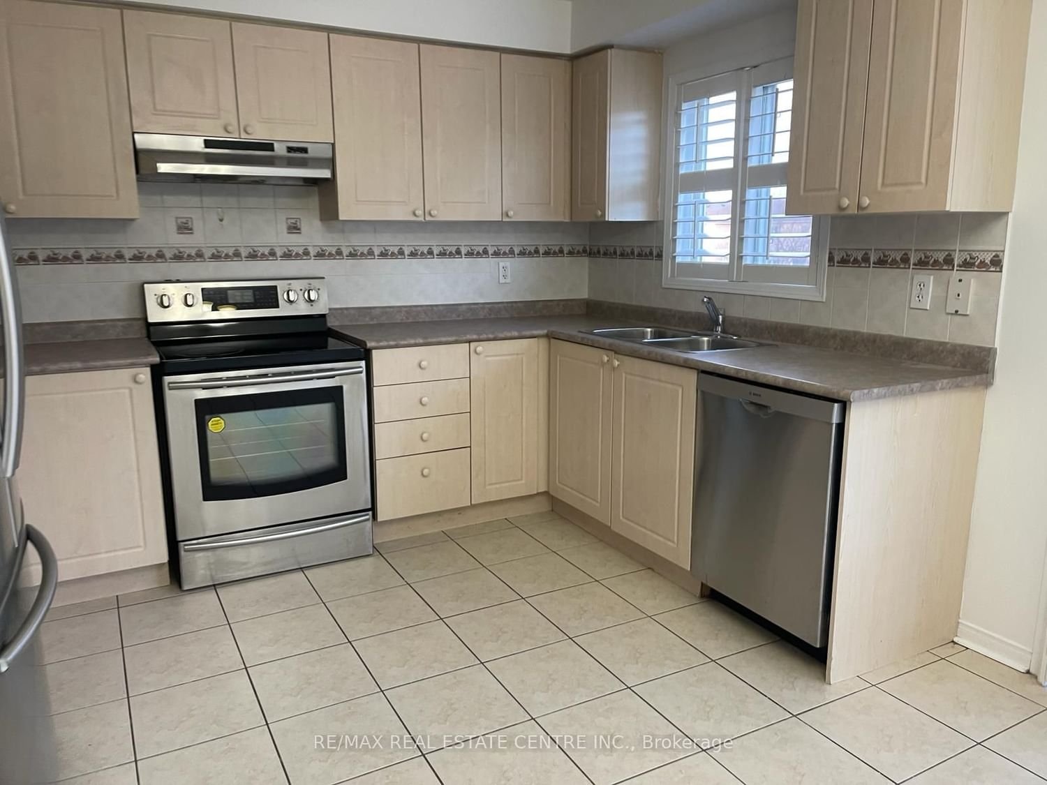 4950 Albina Way, unit 26 for rent - image #8