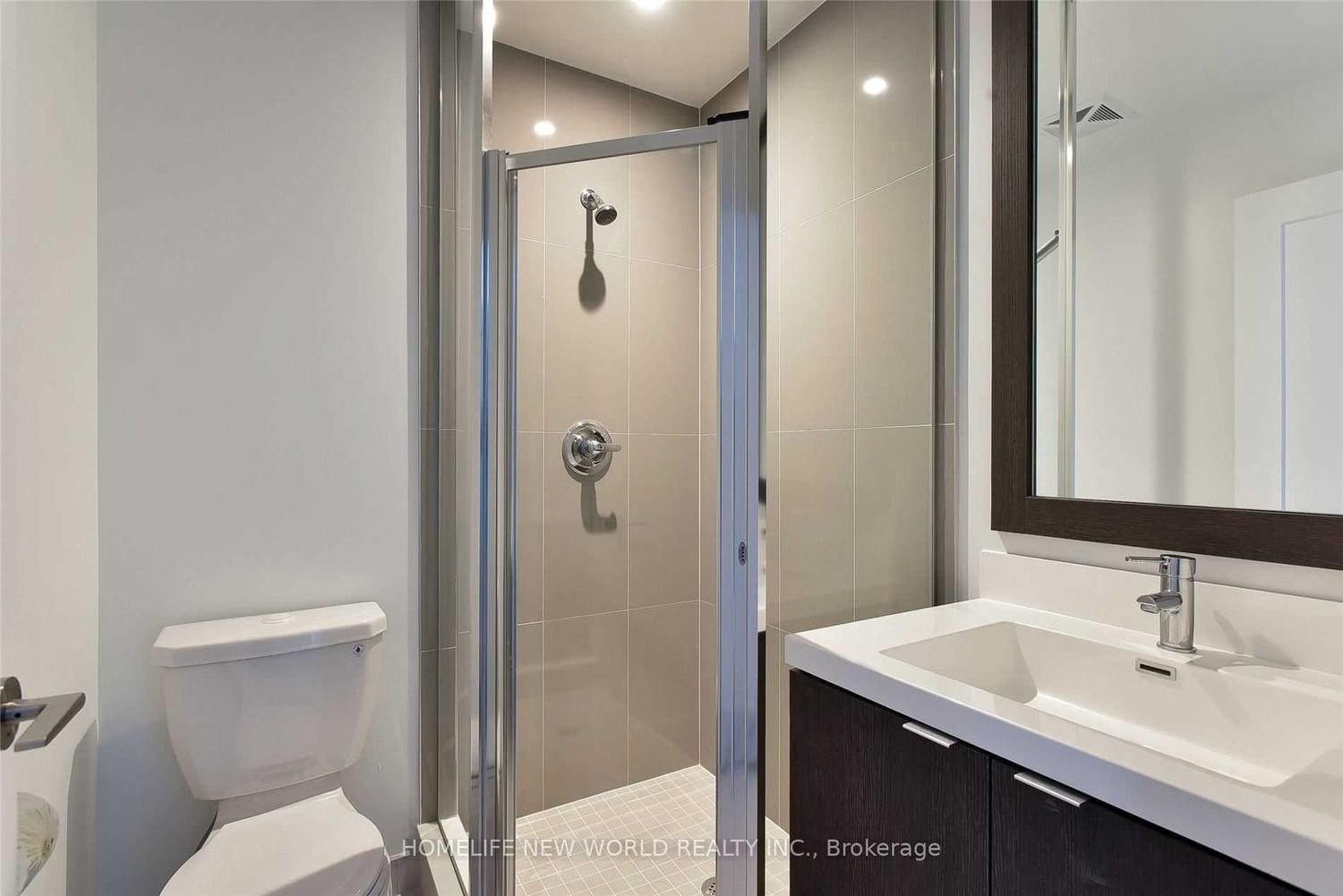 7 Mabelle Ave, unit 3707 for rent - image #6