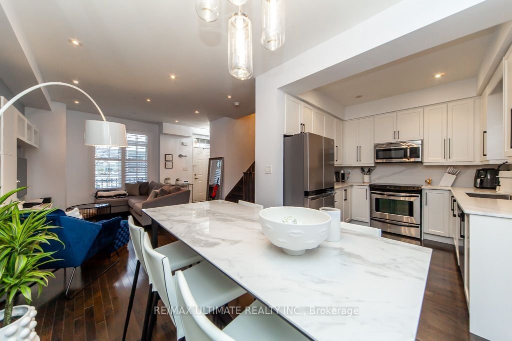 107 The Queensway, unit Th116 for sale - image #12