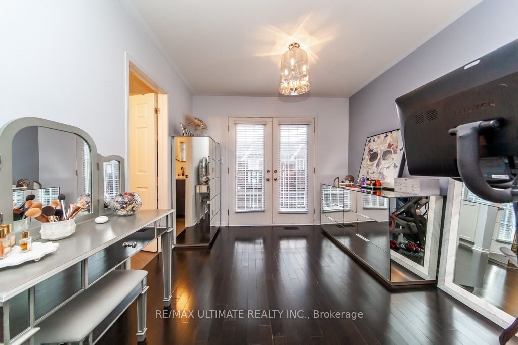 107 The Queensway, unit Th116 for sale - image #26
