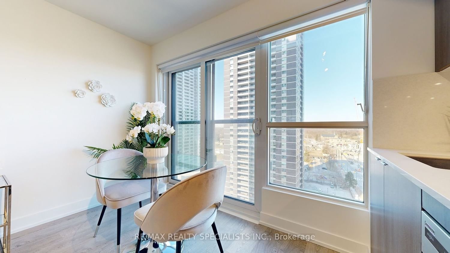 5 Mabelle Ave, unit 1334 for sale - image #20