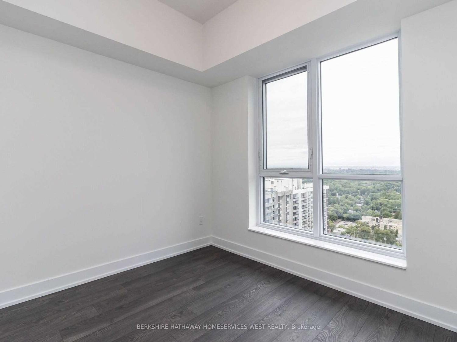 7 Mabelle Ave, unit 3704 for sale - image #17