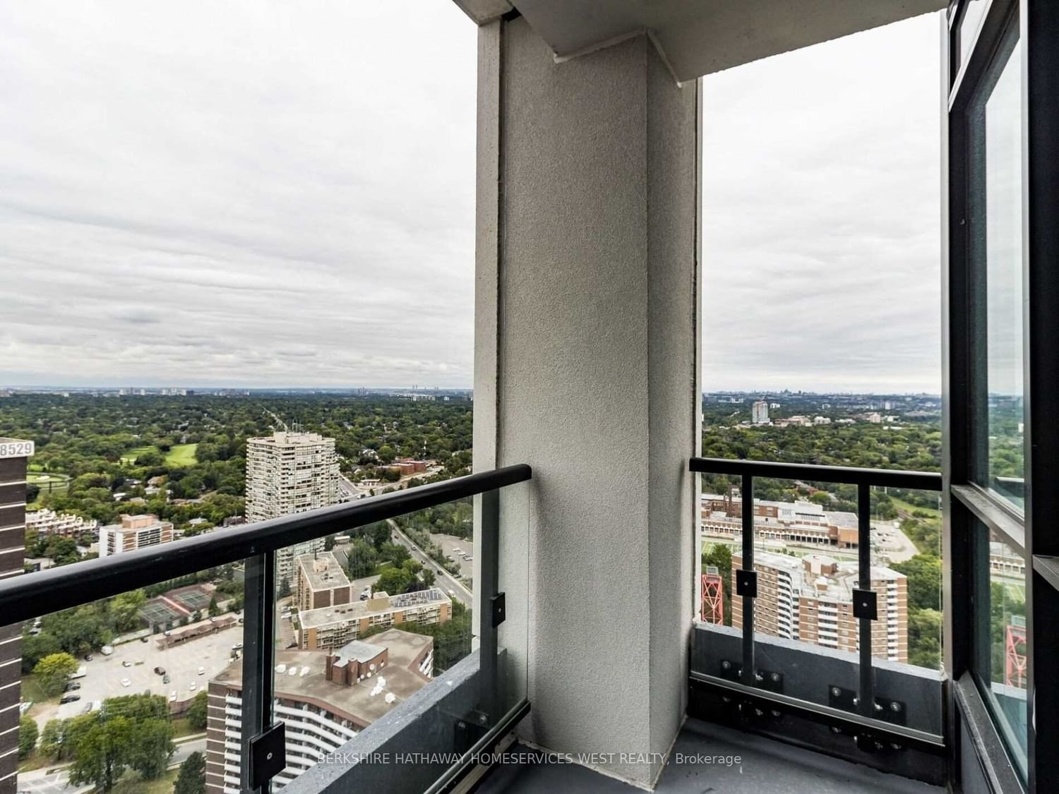 7 Mabelle Ave, unit 3704 for sale - image #20
