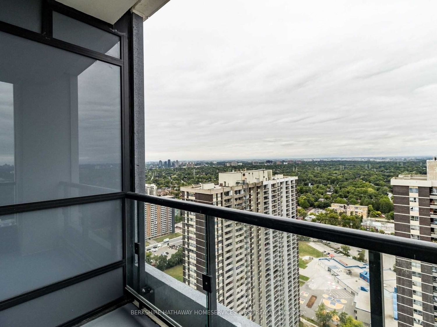 7 Mabelle Ave, unit 3704 for sale - image #22