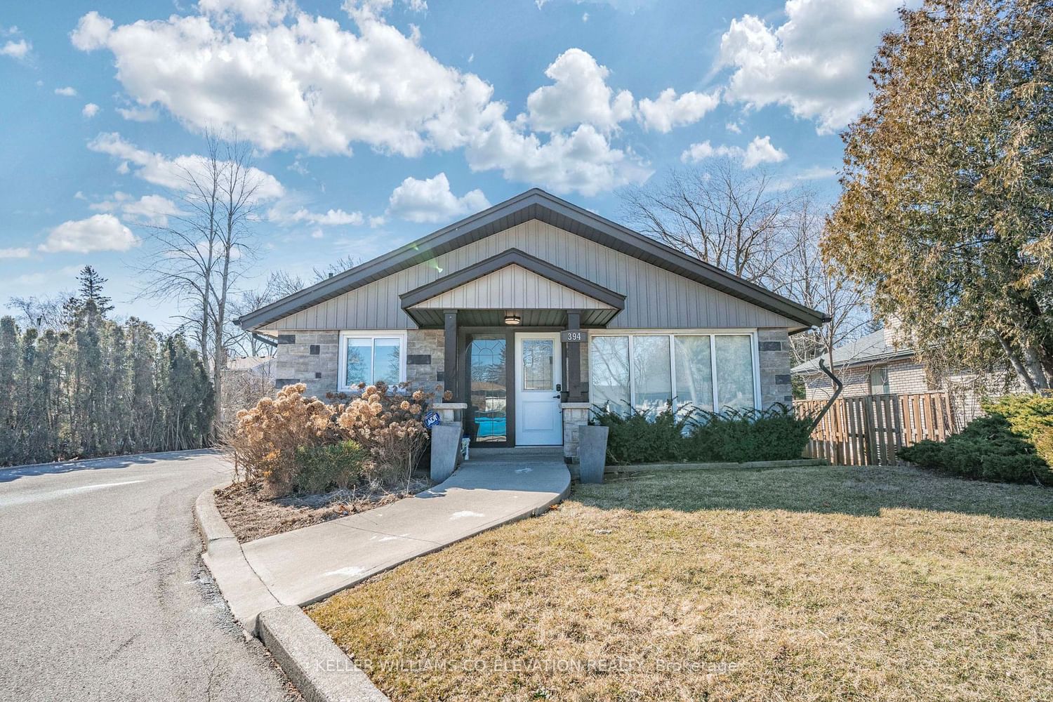 394 Appleby Line | 3 Beds + 2 | 2 Baths