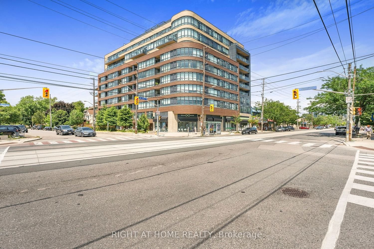 11 Superior Ave, unit Th2 for sale - image #2