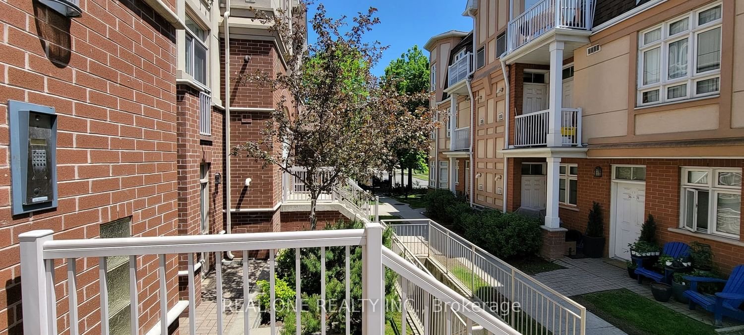 38 Gibson Ave, unit 11 for sale - image #3