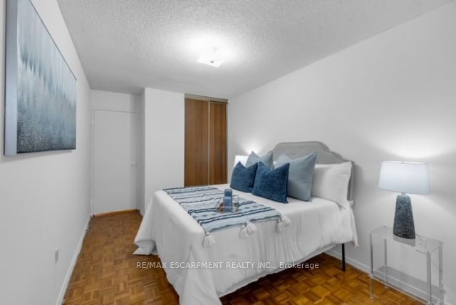 40 Panorama Crt, unit 1207 for sale - image #13