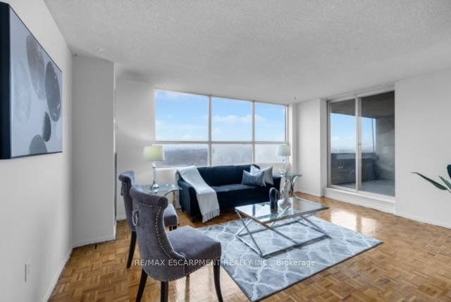 40 Panorama Crt, unit 1207 for sale - image #7