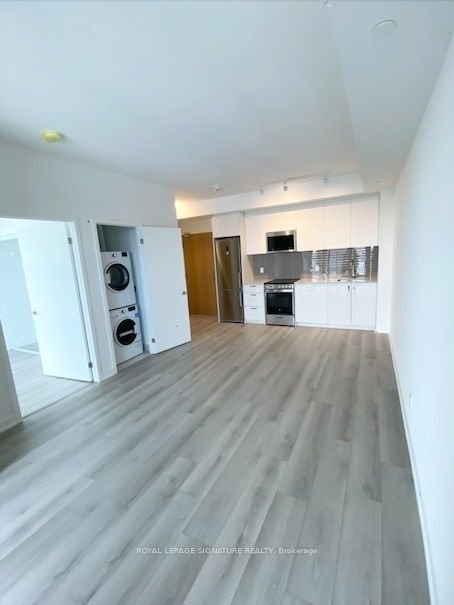 1787 St Clair Ave W, unit 603 for rent - image #2