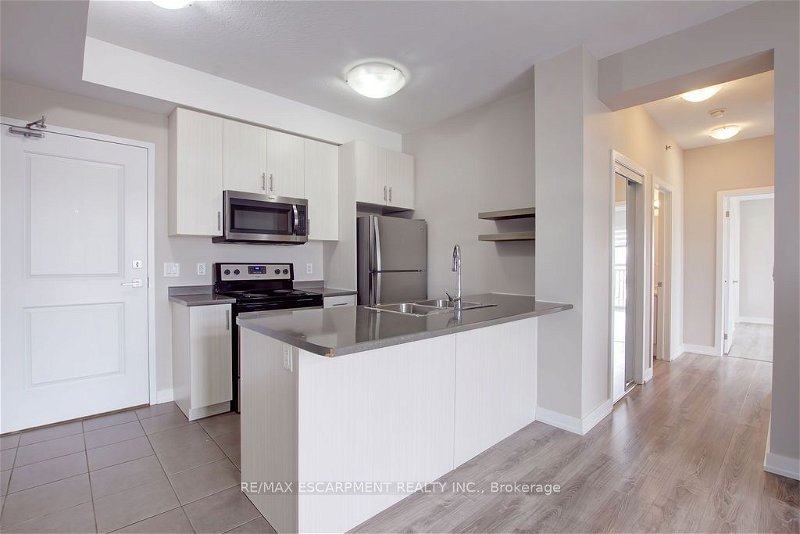 2486 Old Bronte Rd, unit 606 for sale - image #2