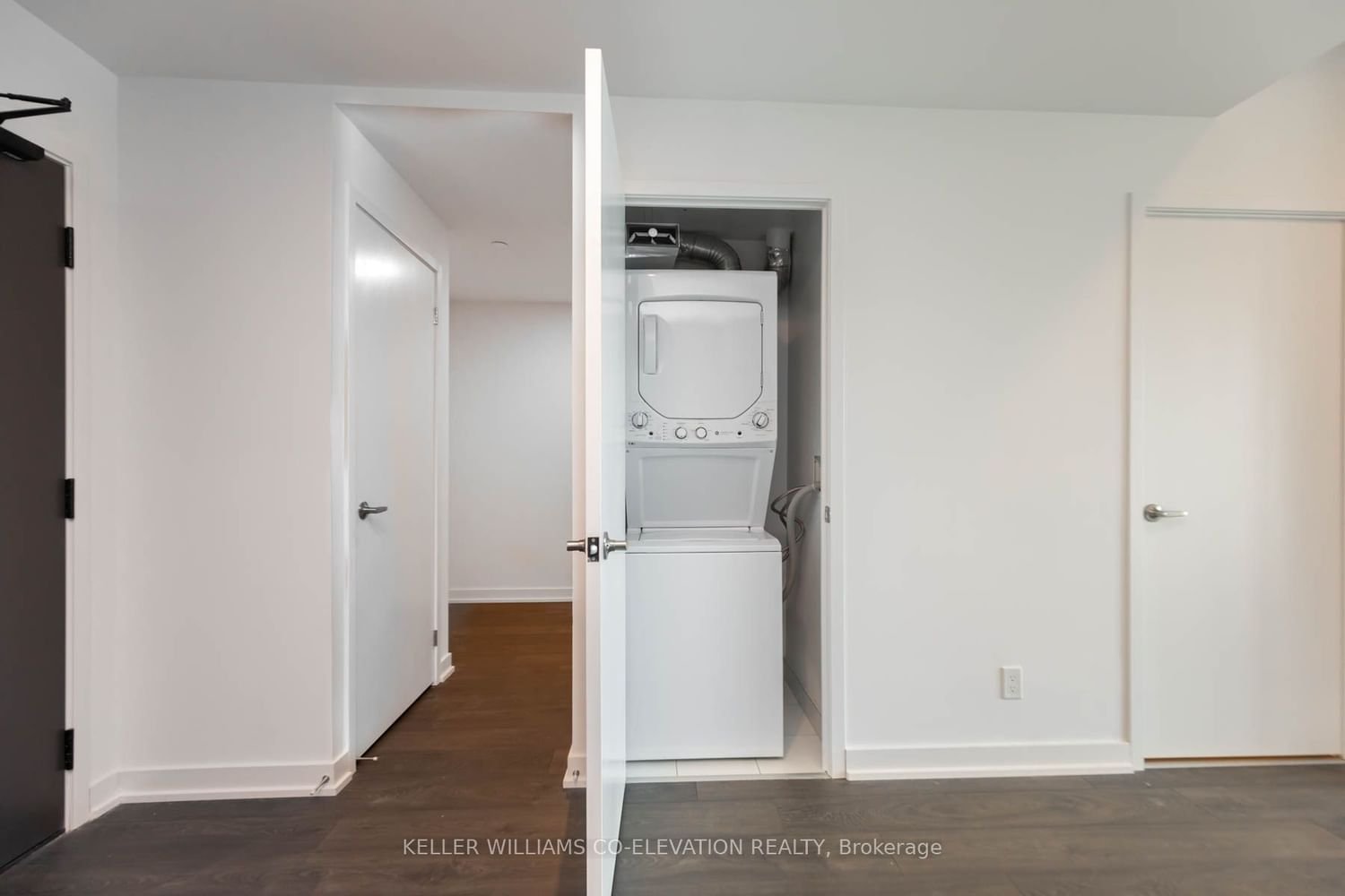 57 Brock Ave, unit 403 for rent - image #24