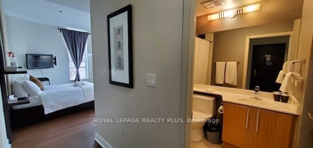 80 Absolute Ave, unit 502 for sale - image #34