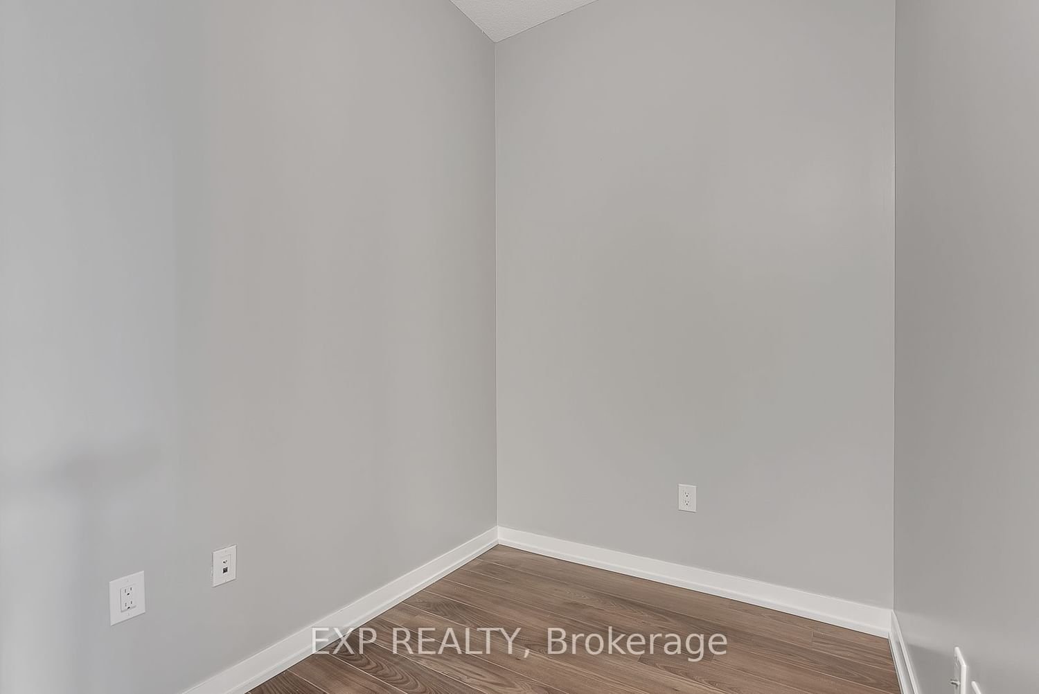 2560 Eglinton Ave W, unit 2506 for rent - image #4