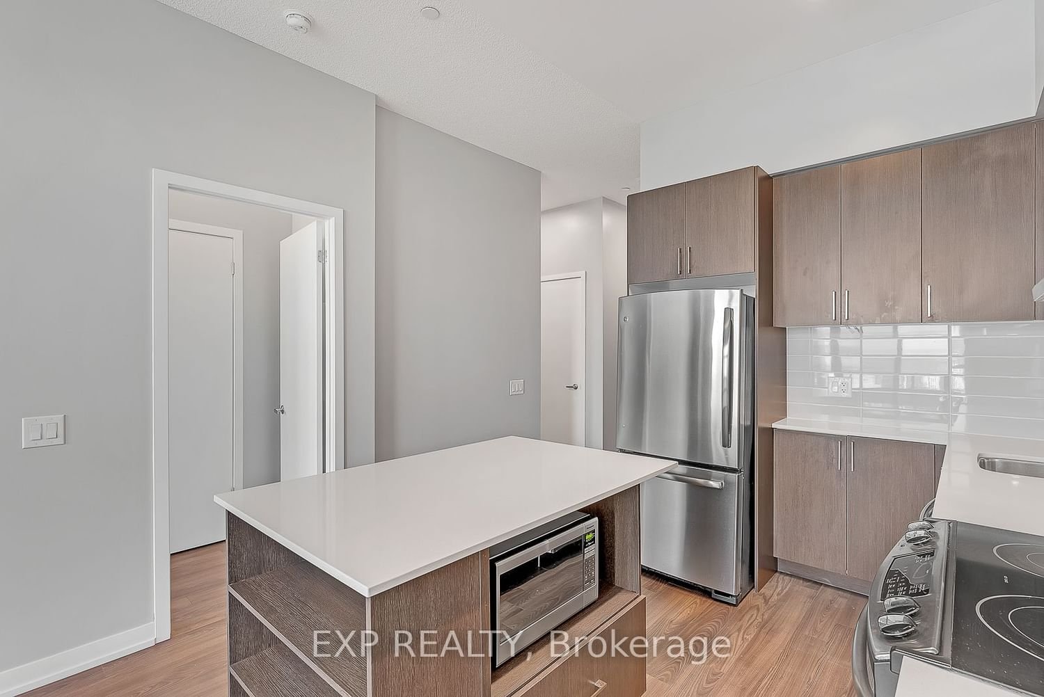 2560 Eglinton Ave W, unit 2506 for rent - image #9