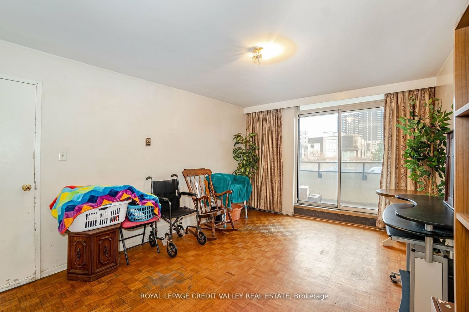 511 The West Mall, unit 204 for sale - image #17
