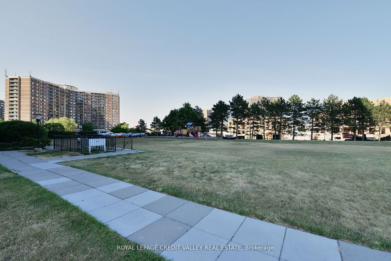 511 The West Mall, unit 204 for sale - image #29