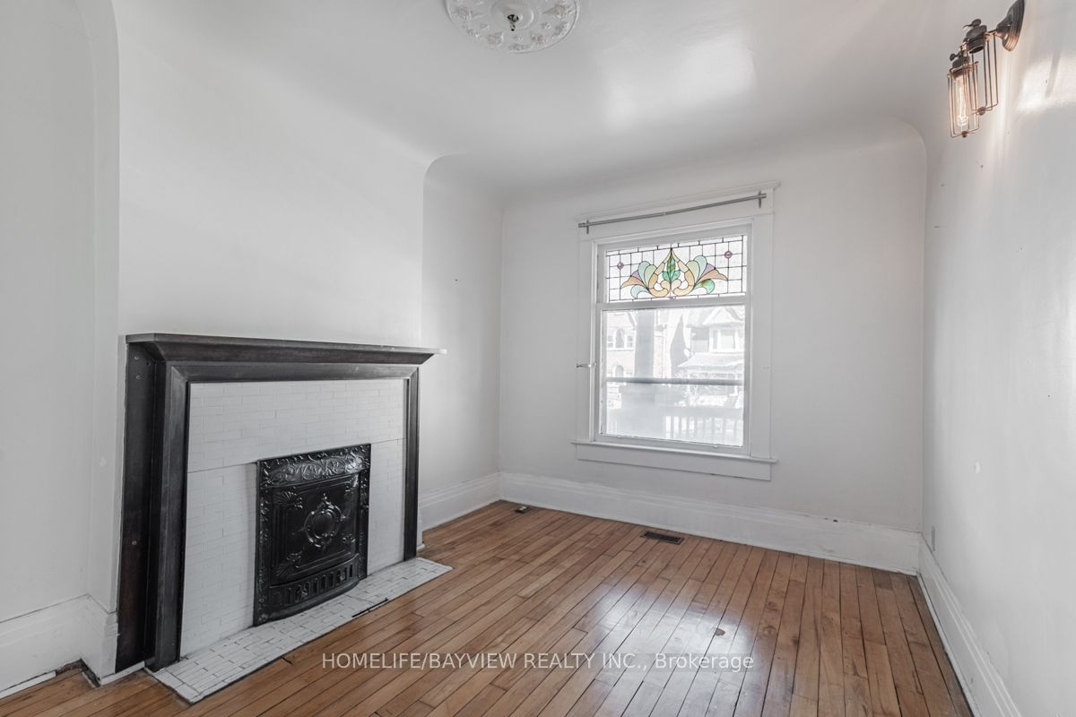 1024 Dovercourt Rd for sale 