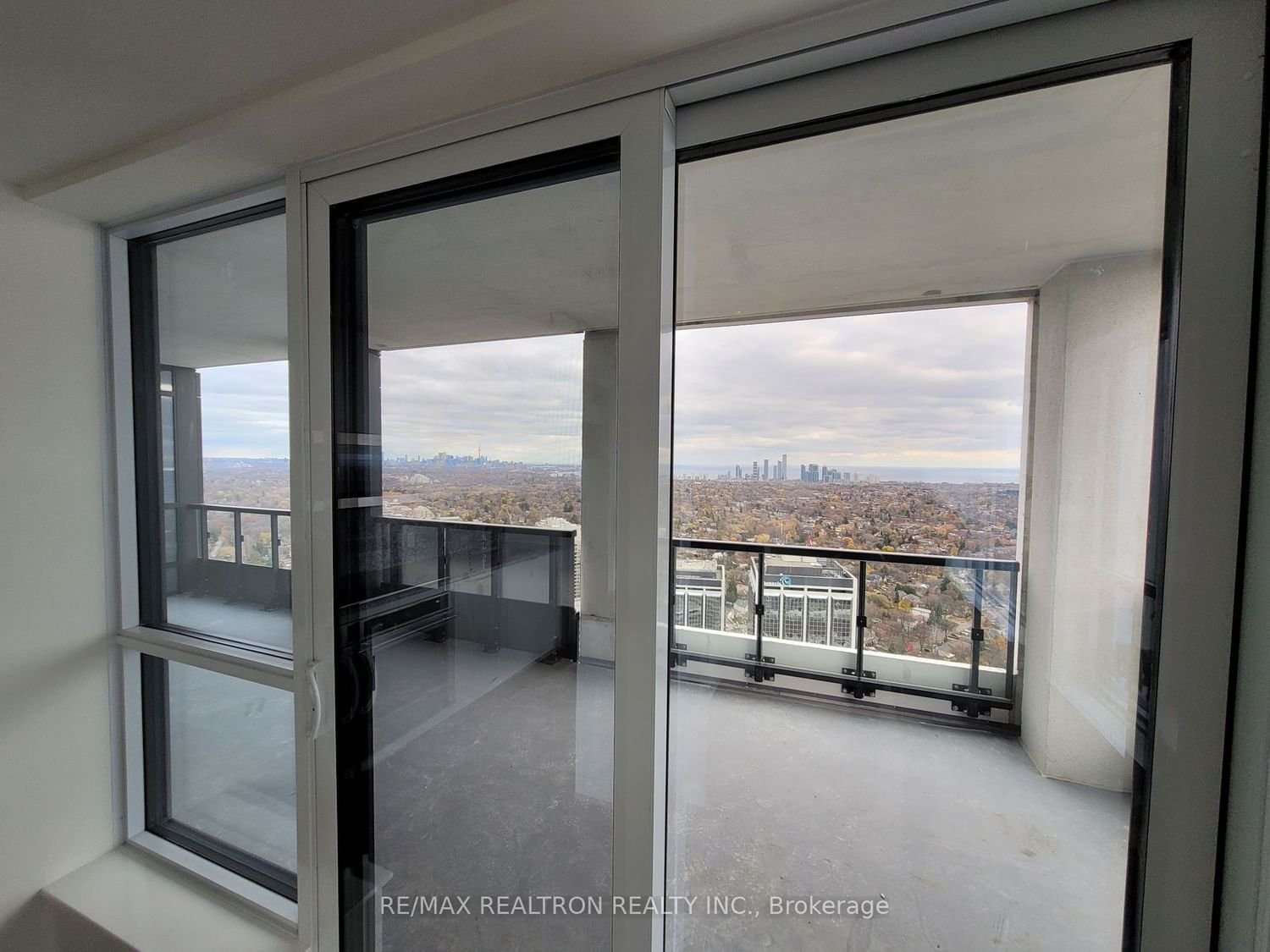 5 Mabelle Ave, unit 4229 for sale - image #15