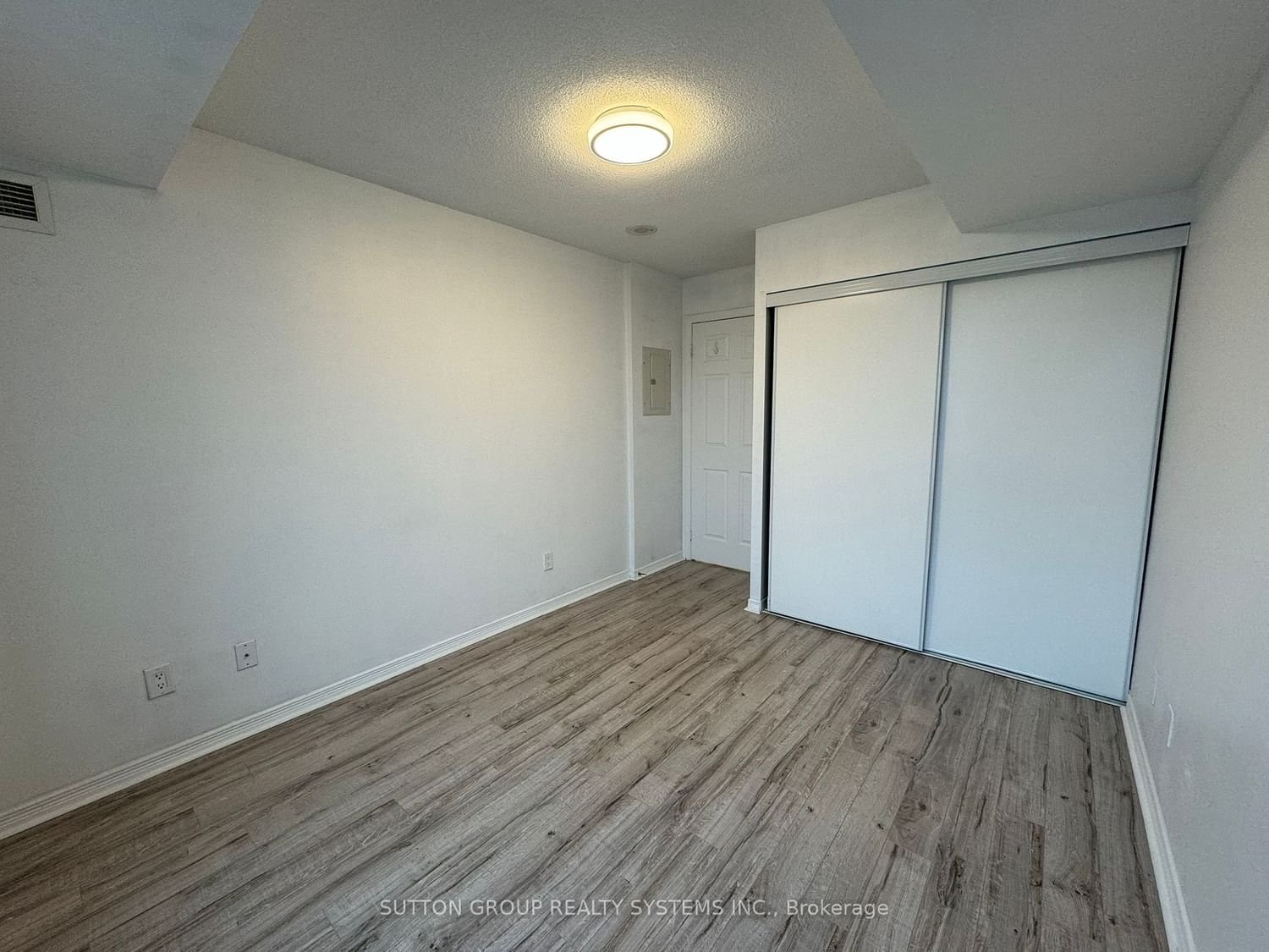 4889 Kimbermount Ave, unit 1110 for rent - image #6