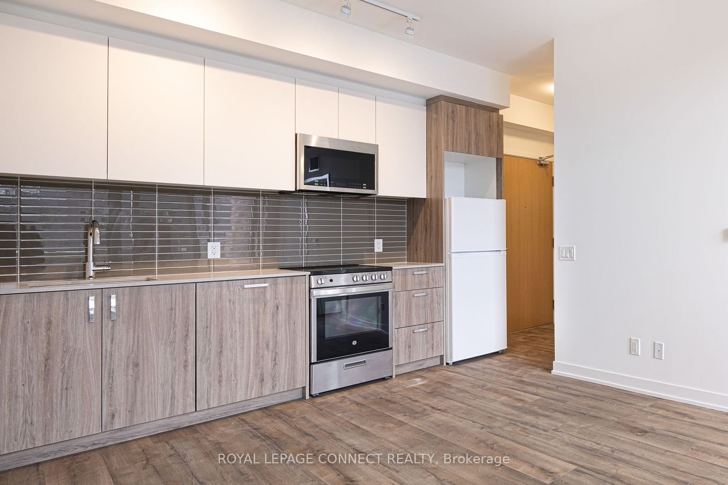 1787 St. Clair Ave W, unit 712 for rent - image #10