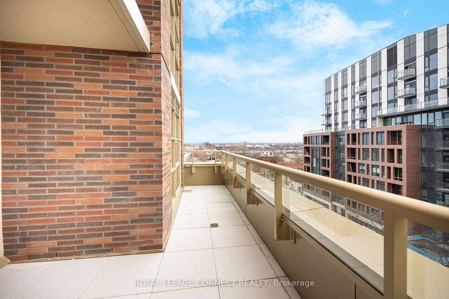 1787 St. Clair Ave W, unit 712 for rent - image #16