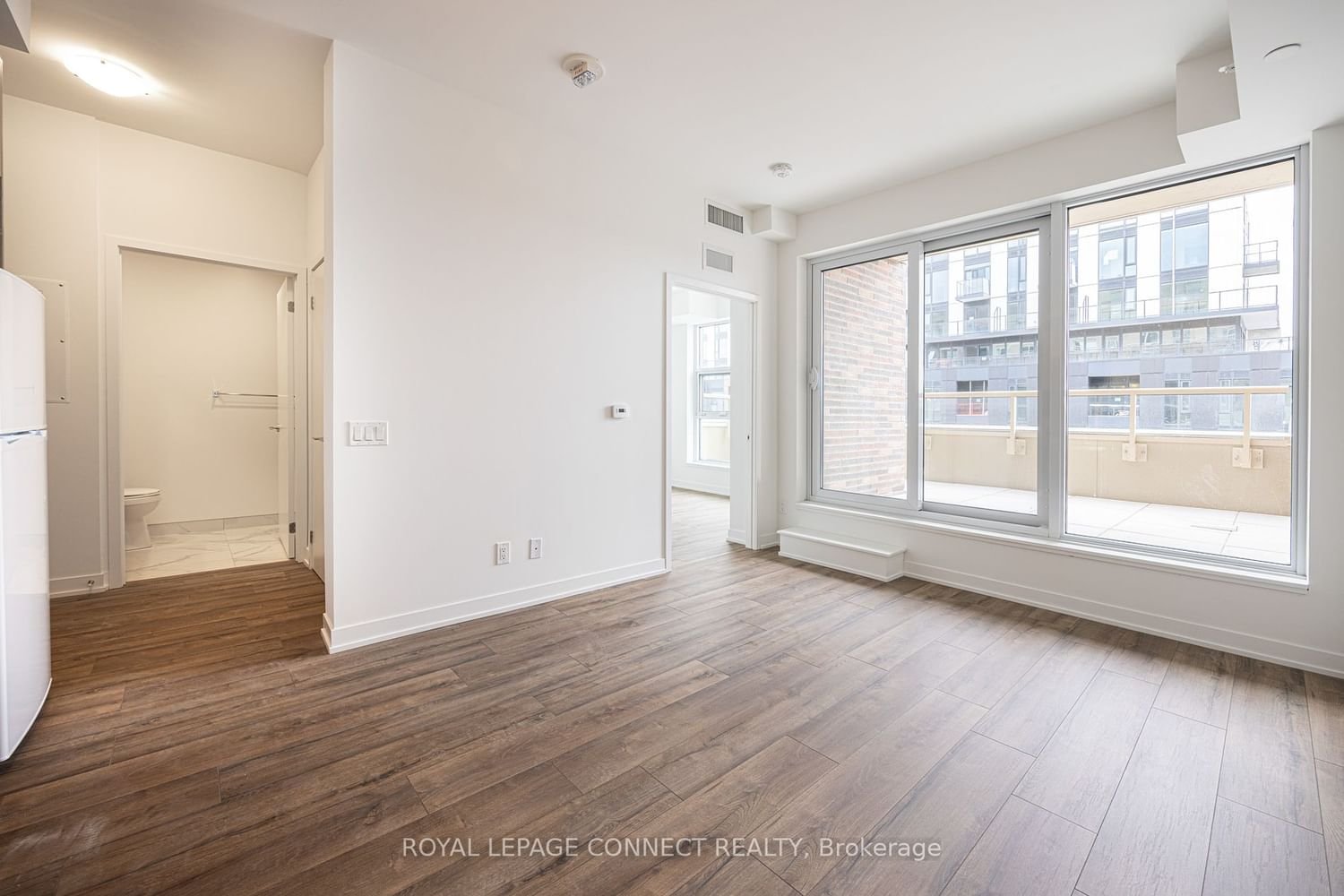1787 St. Clair Ave W, unit 712 for rent - image #3