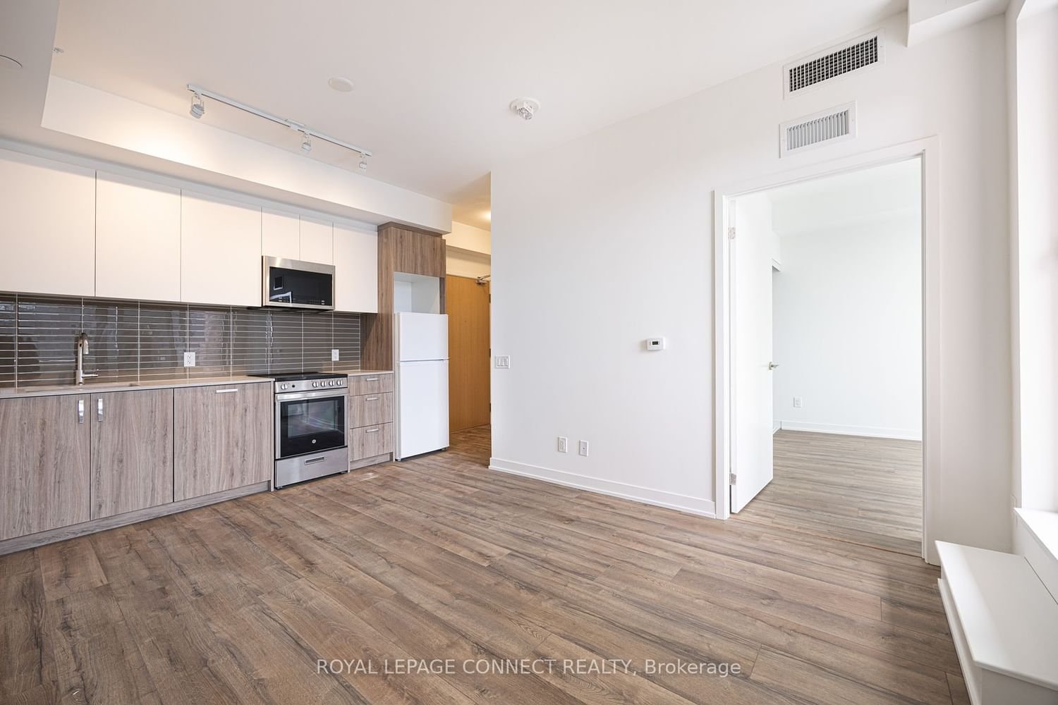1787 St. Clair Ave W, unit 712 for rent - image #4