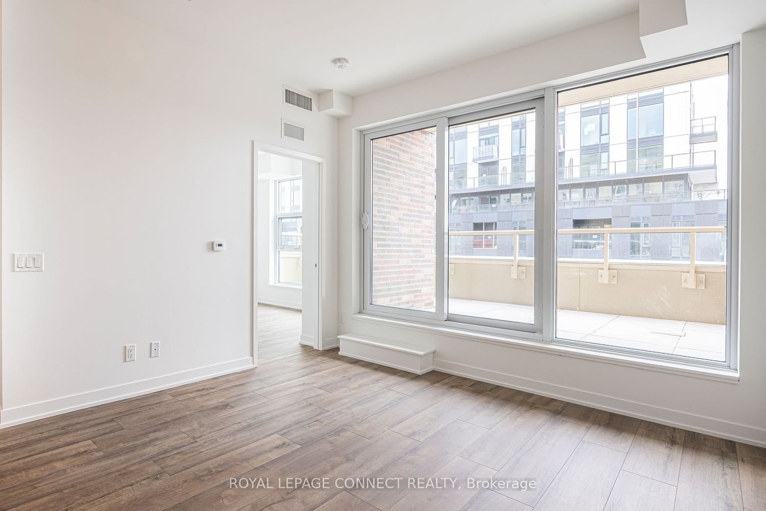 1787 St. Clair Ave W, unit 712 for rent - image #7