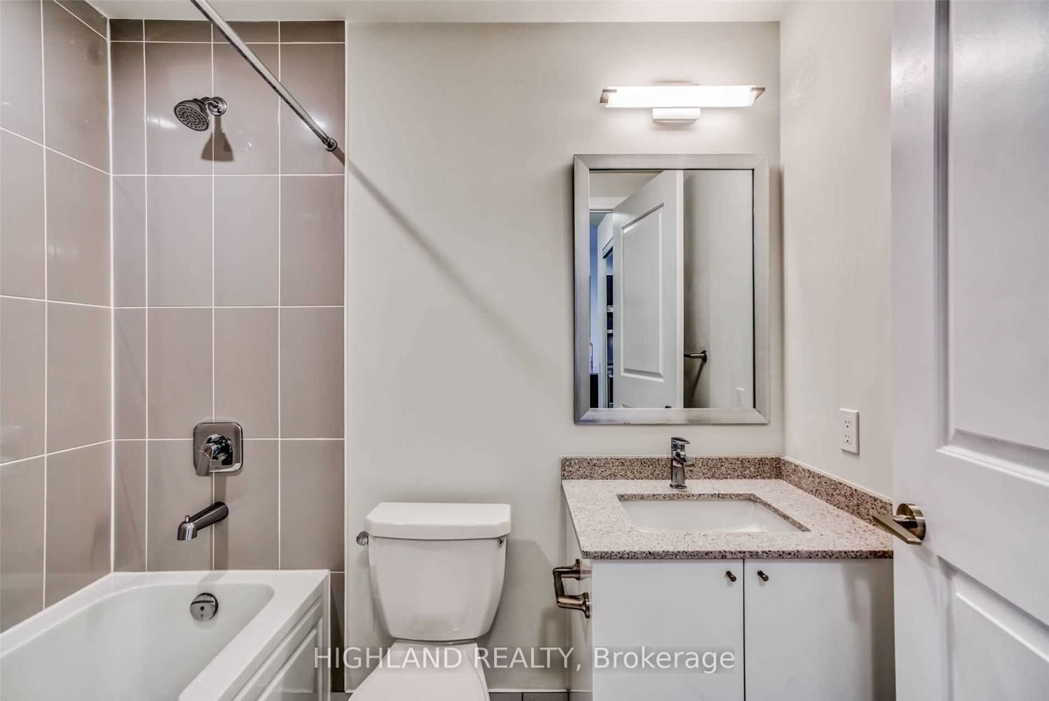35 Watergarden Dr, unit 1816 for rent - image #8