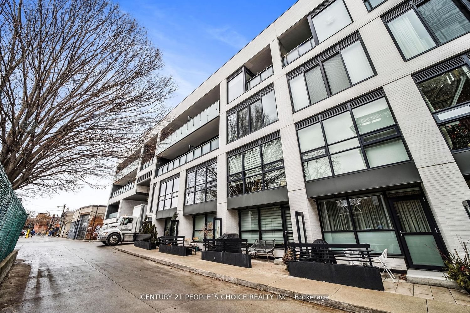 530 Indian Grve, unit 105 for sale - image #3