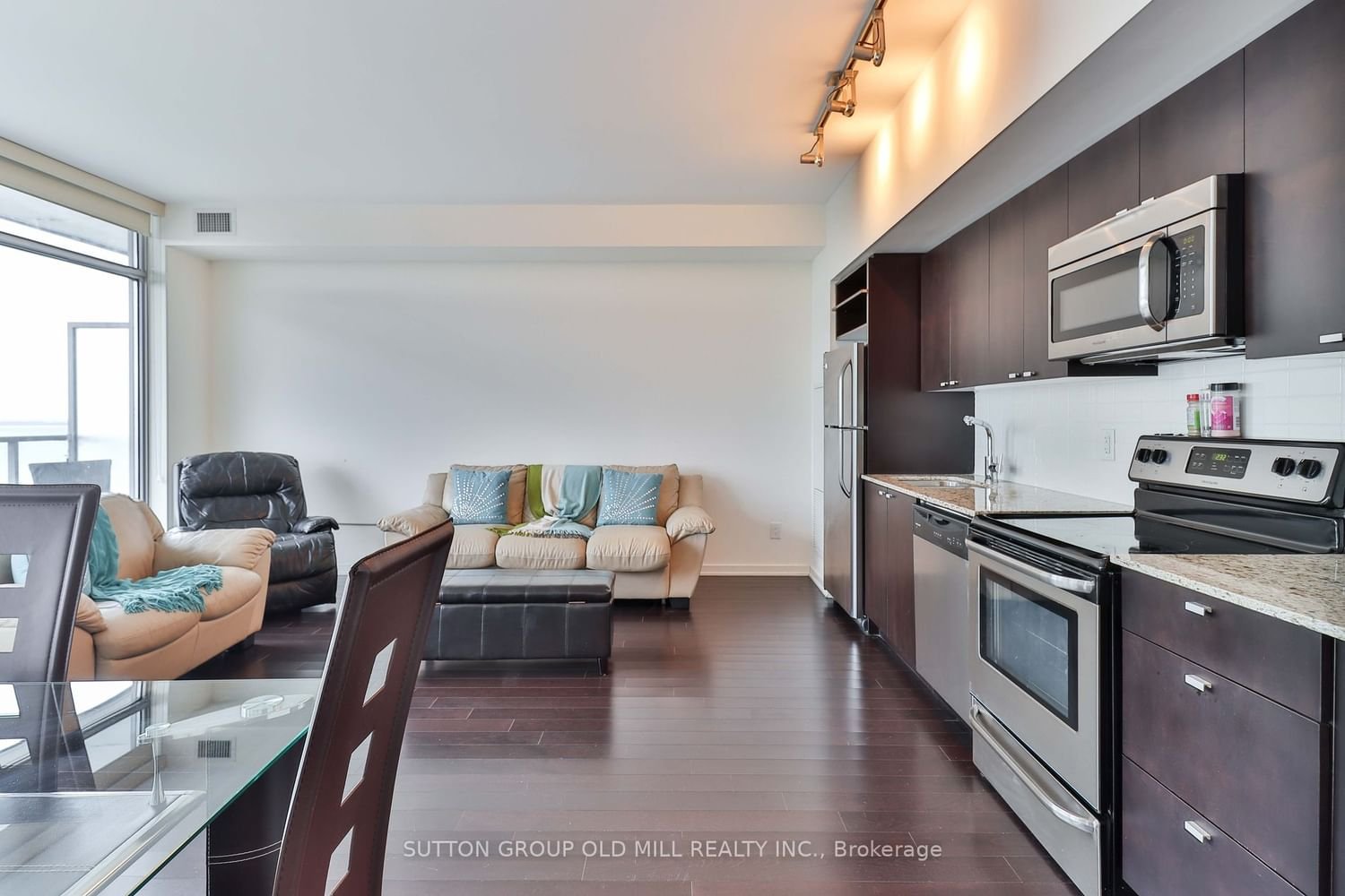 105 The Queensway, unit 2516 for rent - image #12