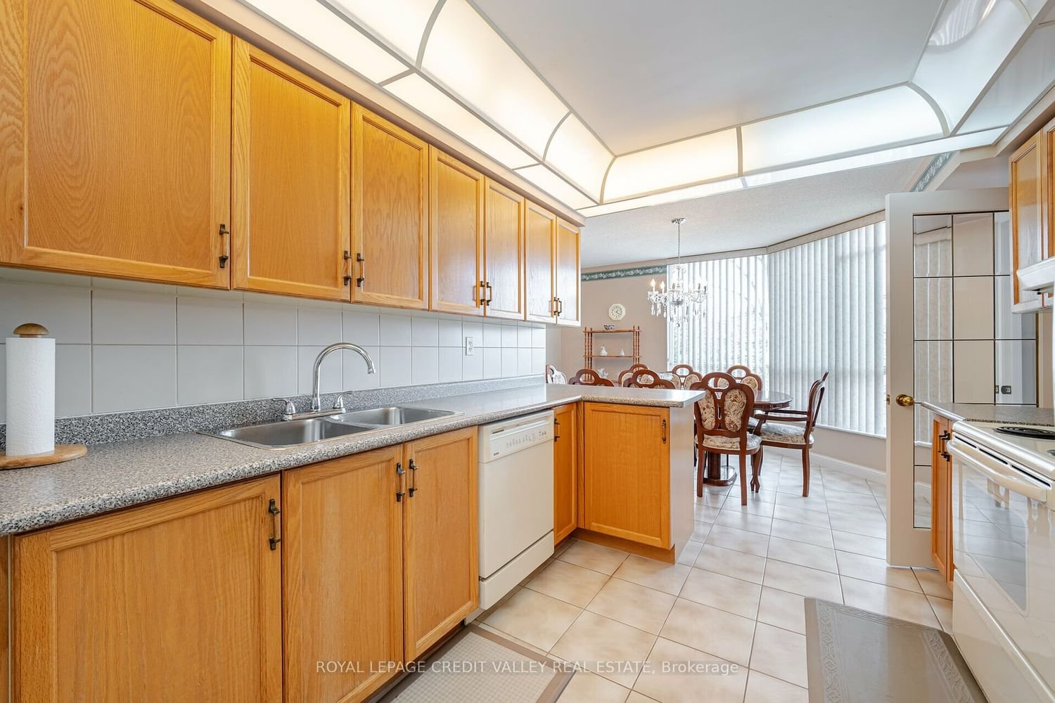 24 Hanover Rd, unit 301 for sale - image #15