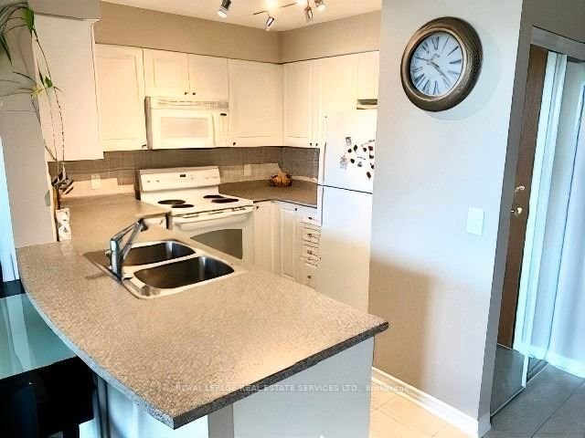 4889 Kimbermount Ave, unit 1106 for sale - image #7