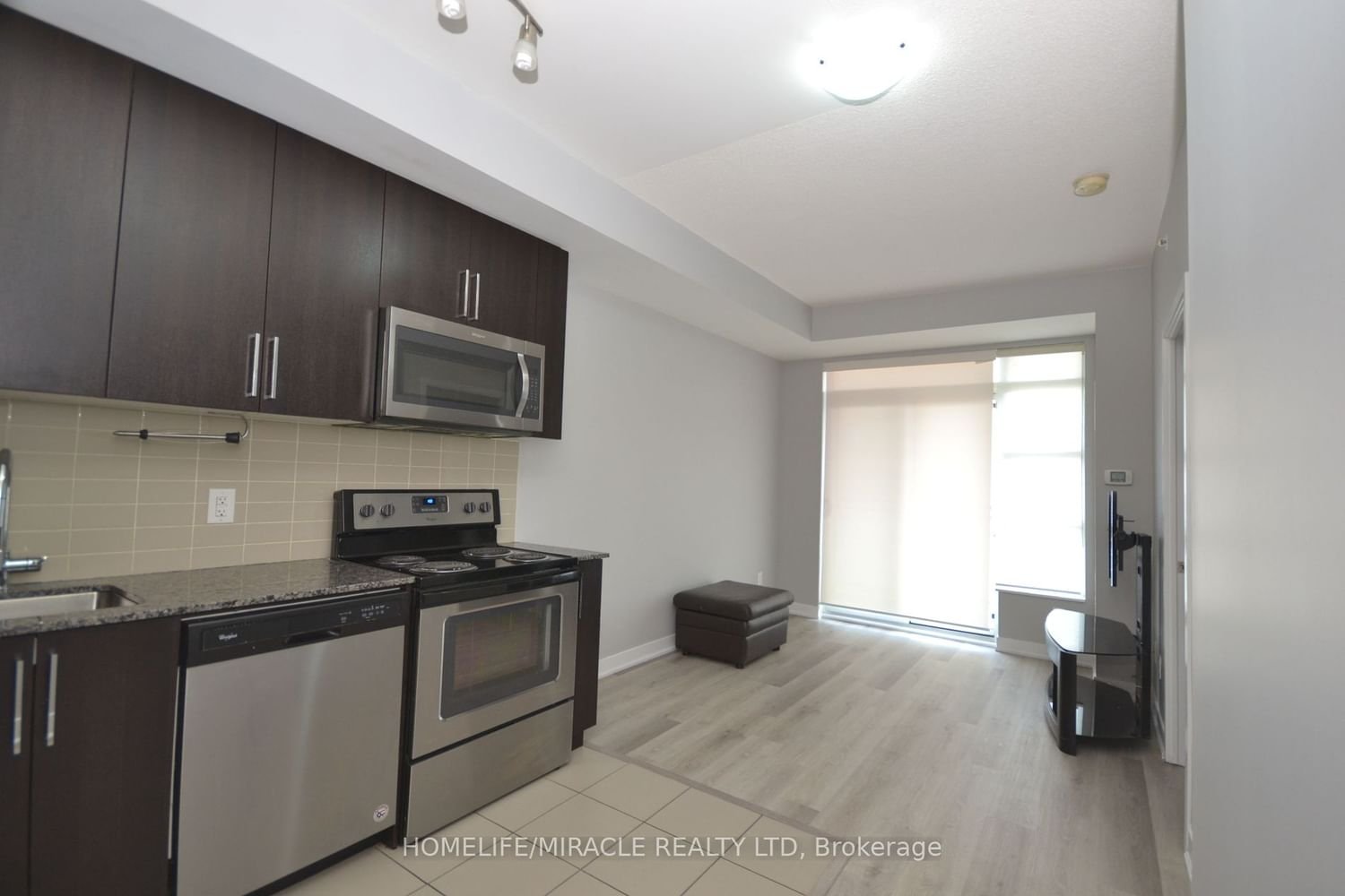 840 Queens Plate Dr, unit 1101 for rent - image #24
