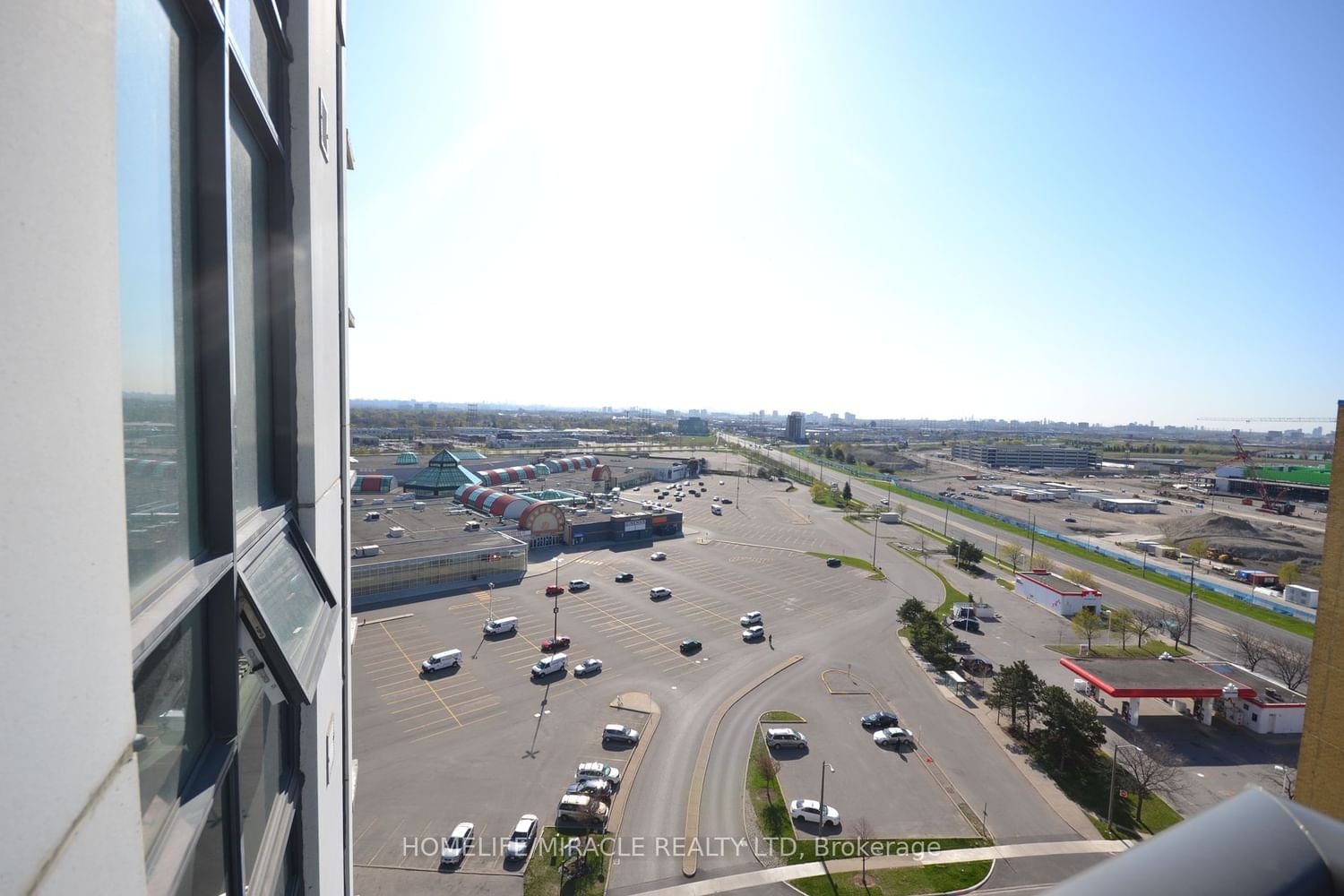 840 Queens Plate Dr, unit 1101 for rent - image #25