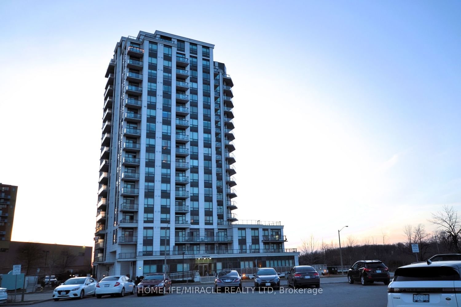 840 Queens Plate Dr, unit 1101 for rent - image #29