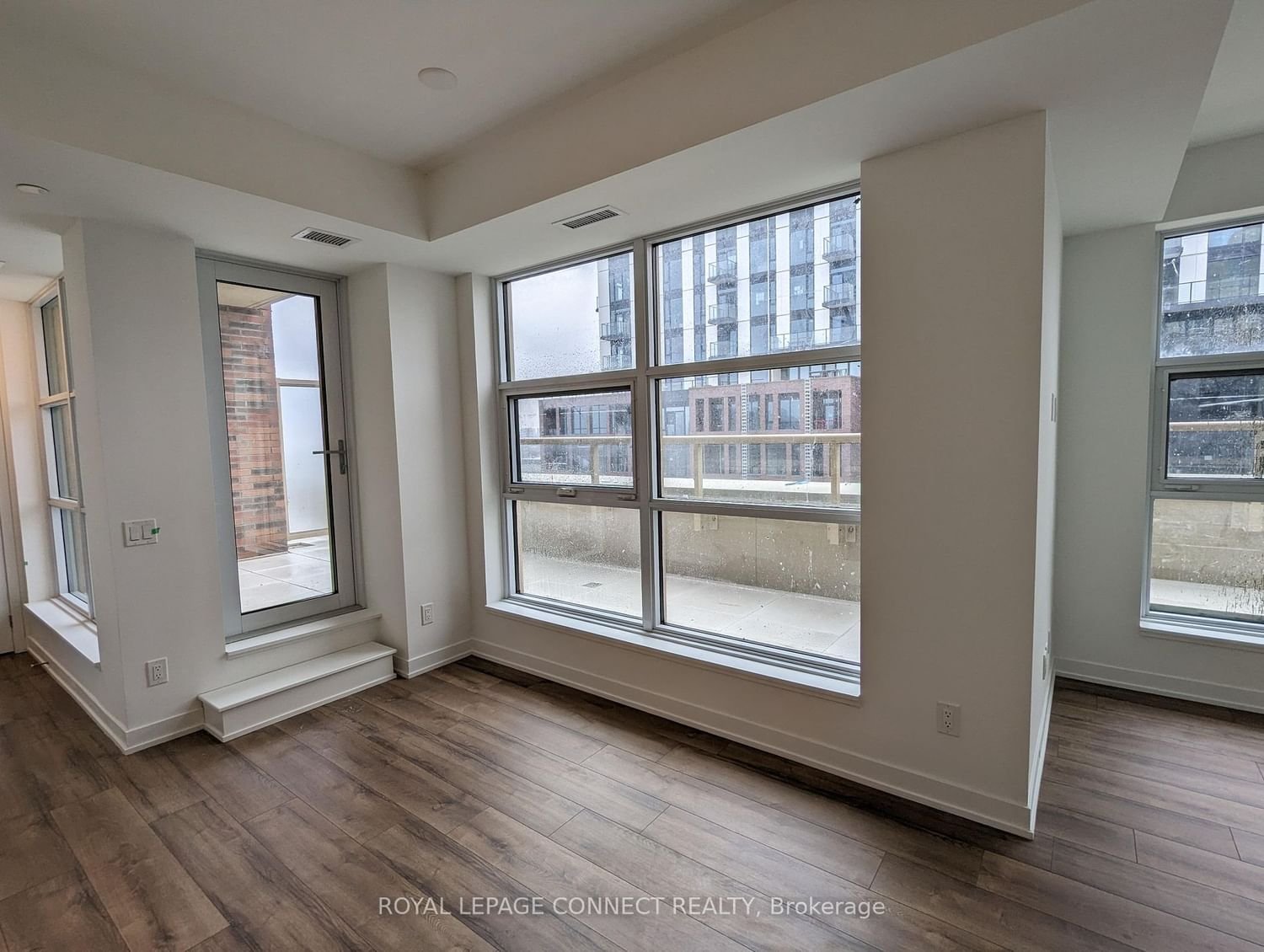 1787 St. Clair Ave W, unit 711 for rent - image #28