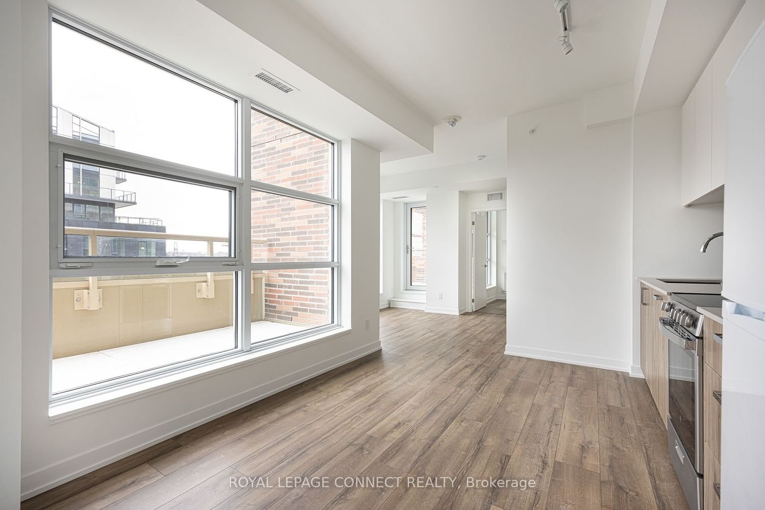1787 St. Clair Ave W, unit 711 for rent - image #3