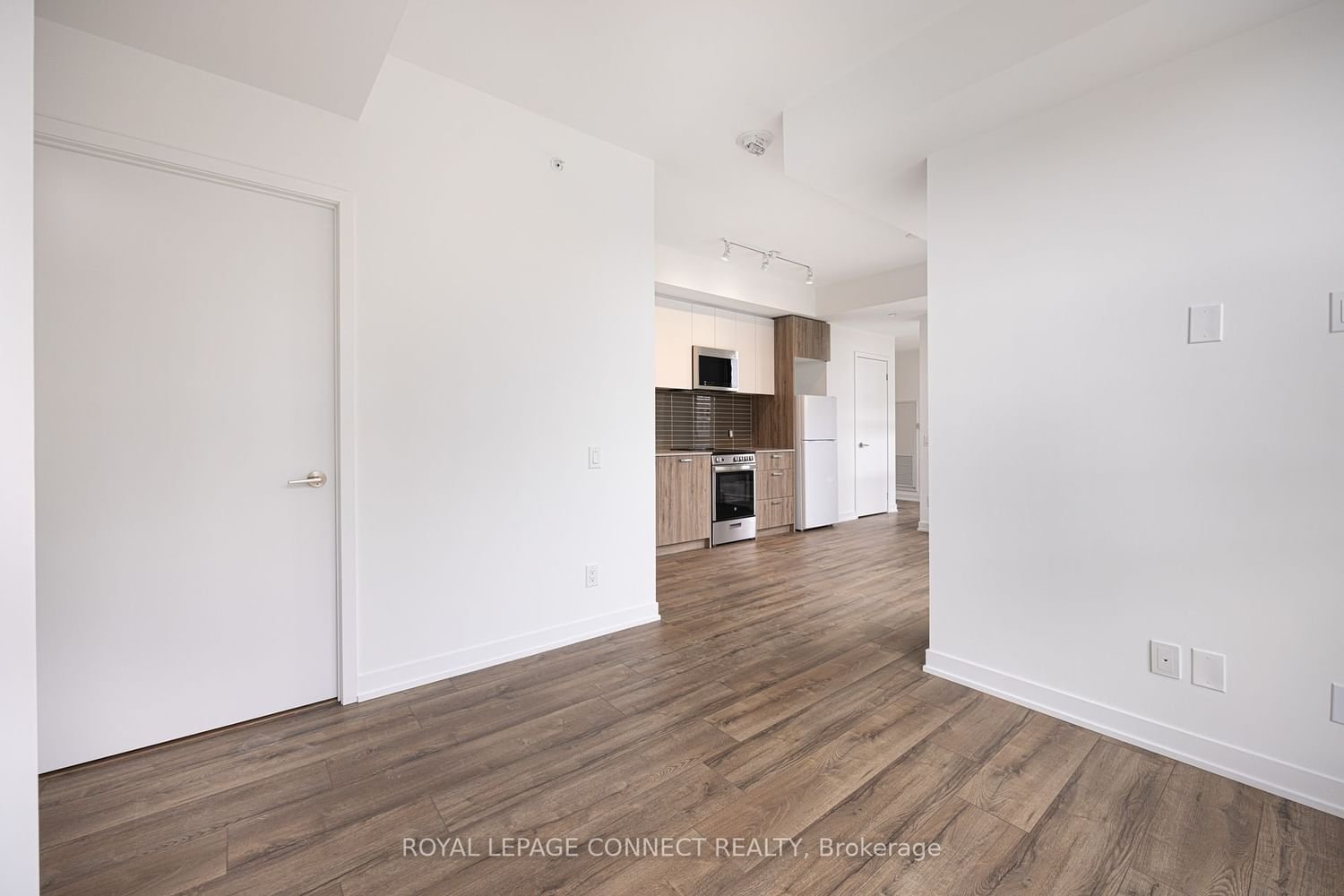 1787 St. Clair Ave W, unit 711 for rent - image #7