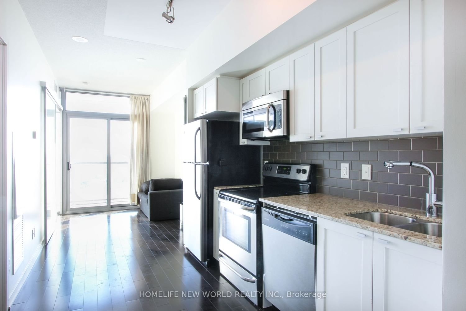 105 The Queensway, unit 3309 for rent - image #4