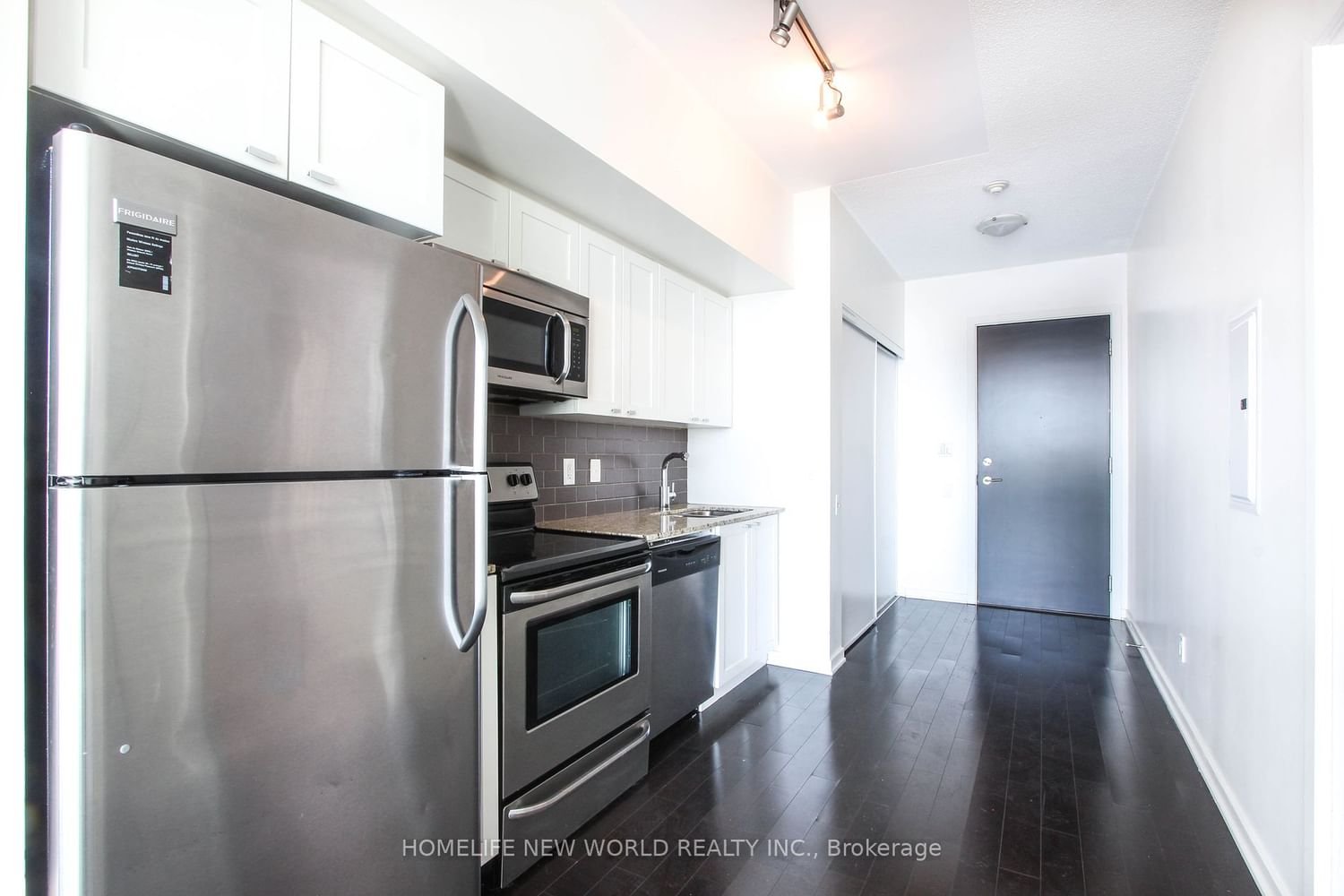 105 The Queensway, unit 3309 for rent - image #7