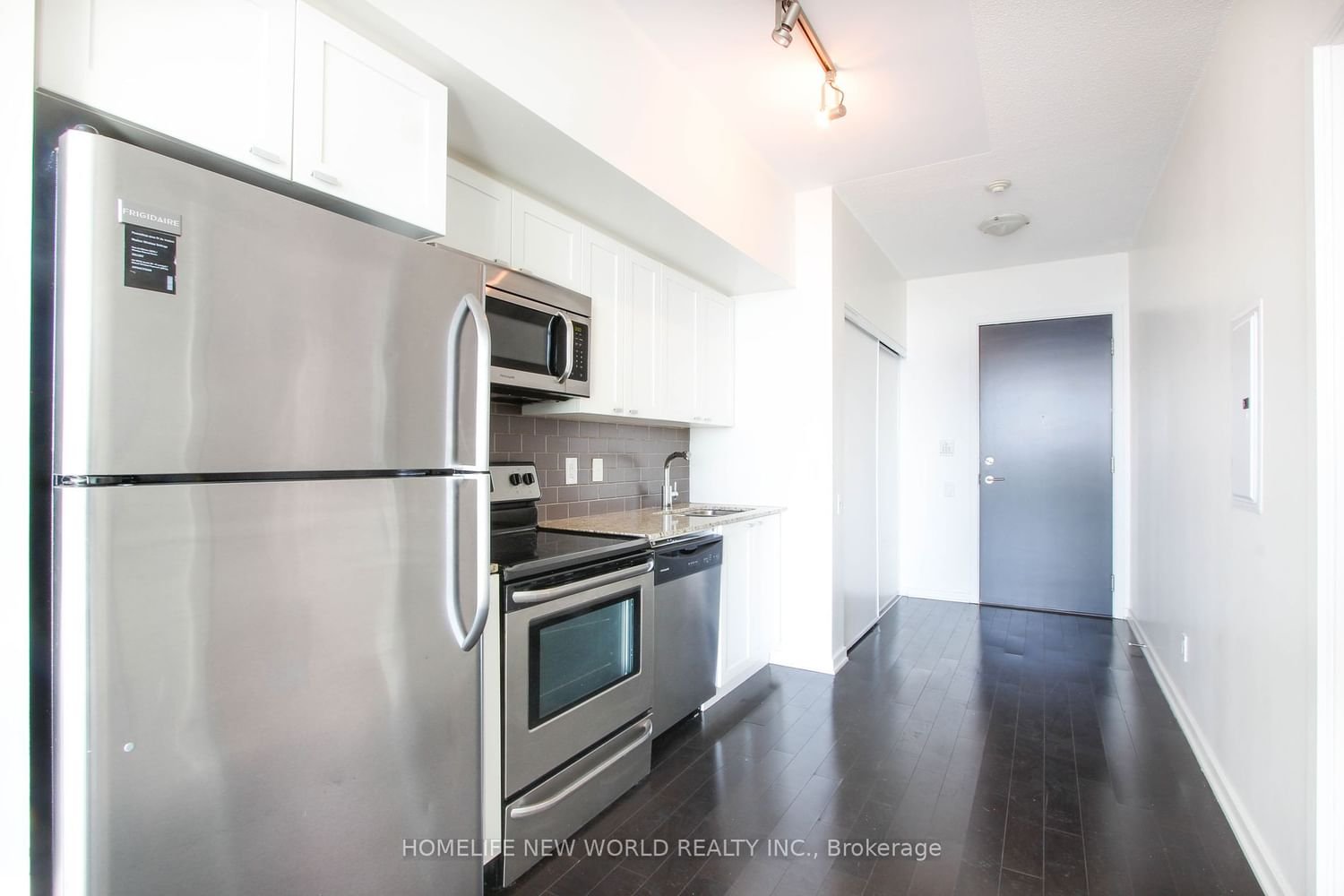 105 The Queensway, unit 3309 for rent - image #8