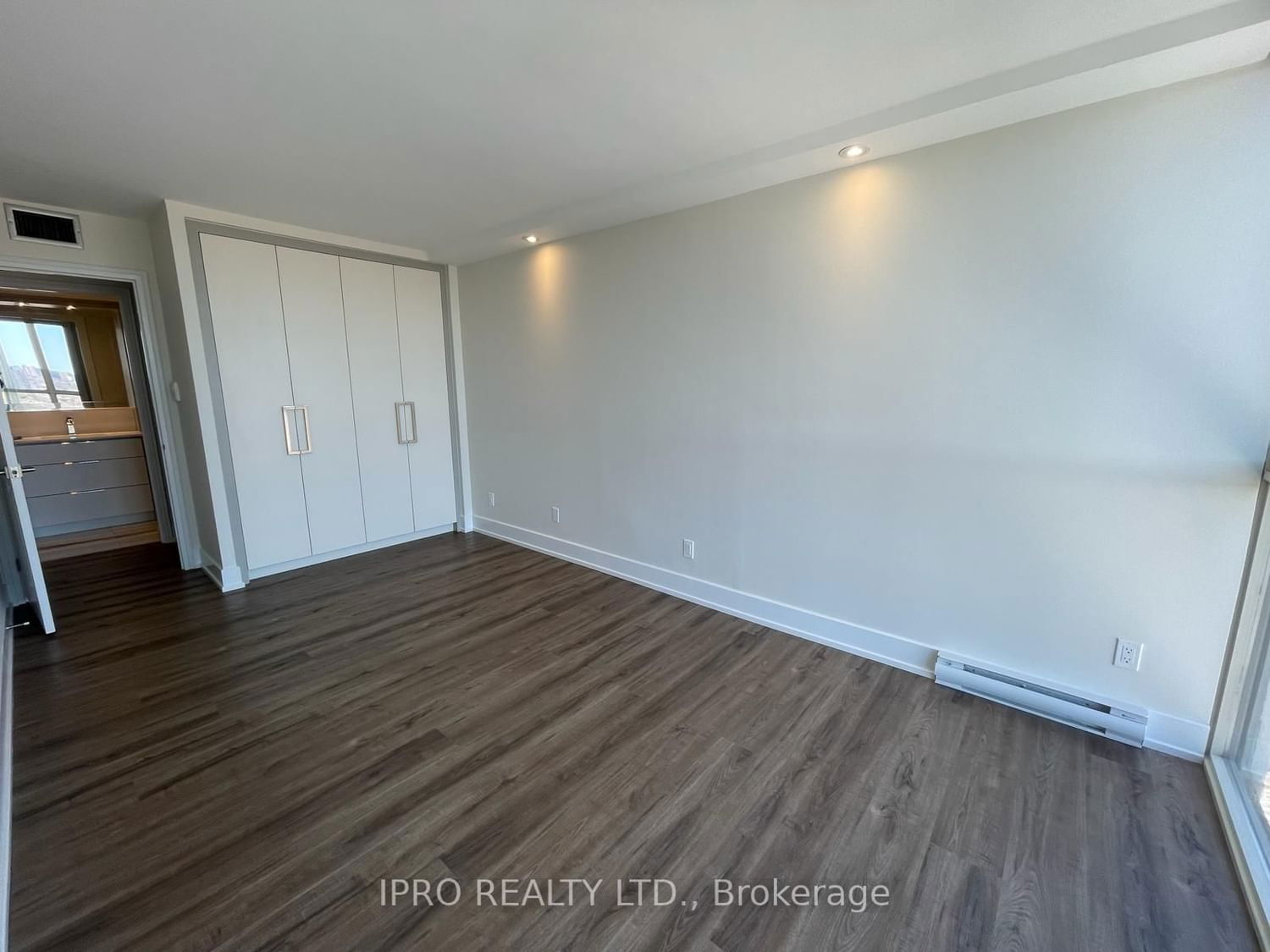 1360 Rathburn Rd E, unit 1705 for rent - image #18