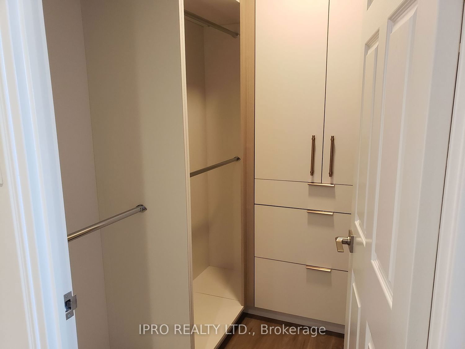 1360 Rathburn Rd E, unit 1705 for rent - image #23