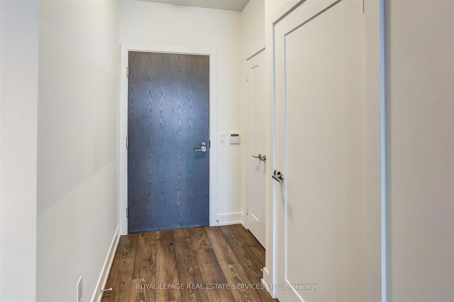 7 Mabelle Ave, unit 4410 for rent - image #2